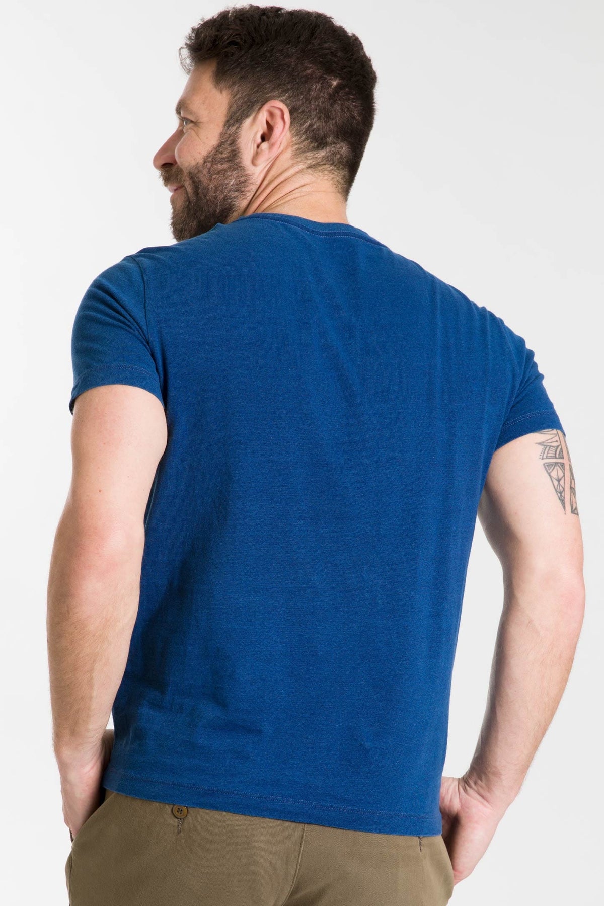 Ash & Erie Indigo Dyed Pima Cotton Crew Neck T-Shirt for Short Men